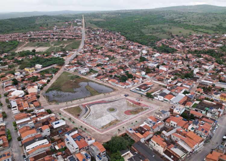 Bahia: Governo do Estado reforça assistência após fortes chuvas em Araci