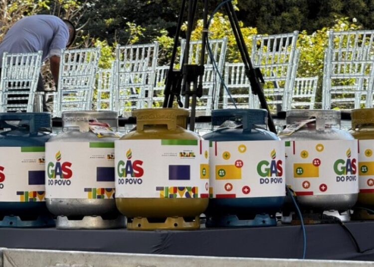 Gás do Povo: Primeira fase do programa garante benefício para famílias em situação de vulnerabilidade social em dez capitais brasileiras
