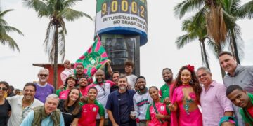 Brasil: Marco de 9 milhões de turistas estrangeiros oficializado no Turistômetro da Orla de Copacabana