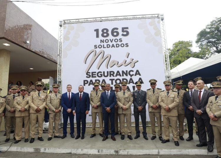 Novos policiais: Bahia forma 1.865 novos soldados para reforçar a segurança pública