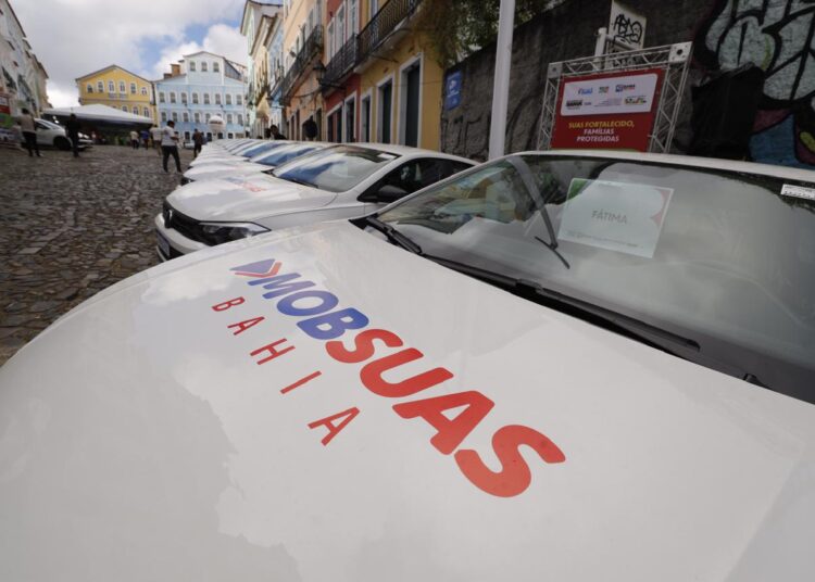 Investimento: Estado fortalece assistência social nos municípios com entrega de 70 veículos da 1ª fase do MobSUAS