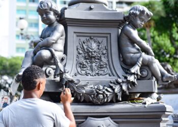 Identidade: Restauração de monumentos em Salvador envolve técnicas especiais de limpeza e proteção das peças