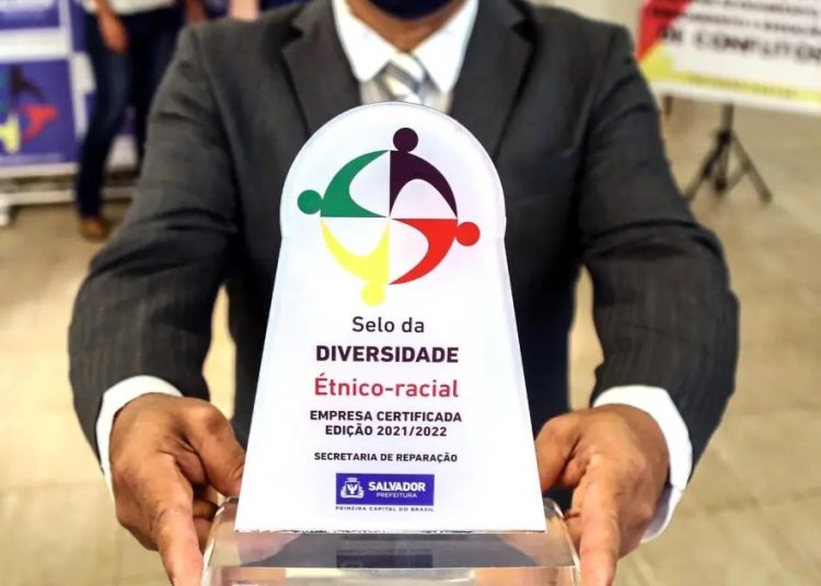 Referência nacional, Selo da Diversidade Étnico-Racial de Salvador já sensibilizou mais de 10 mil pessoas