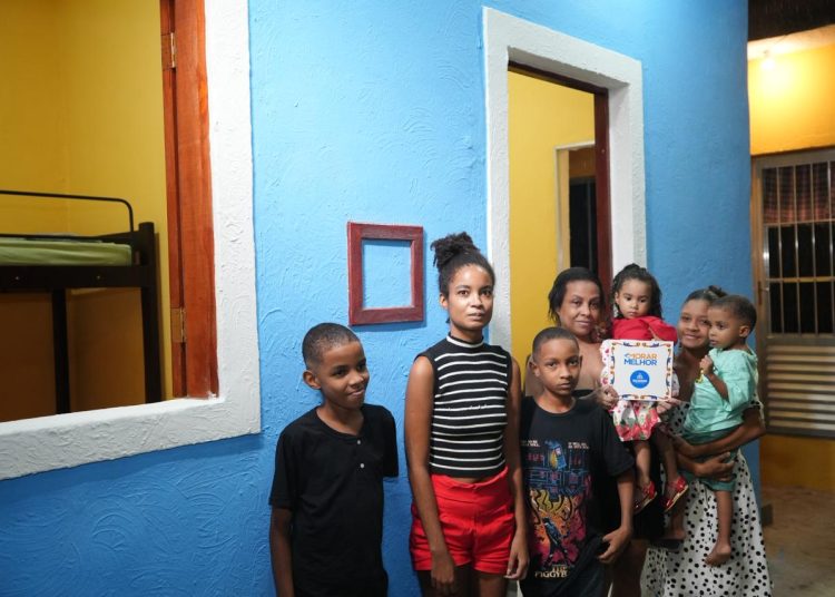 Prefeitura reforma 200 residências na Boca do Rio através do programa Morar Melhor