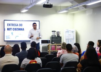 Prefeitura de Salvador fortalece atendimento a idosos com entrega de kits de cozinha para 17 instituições