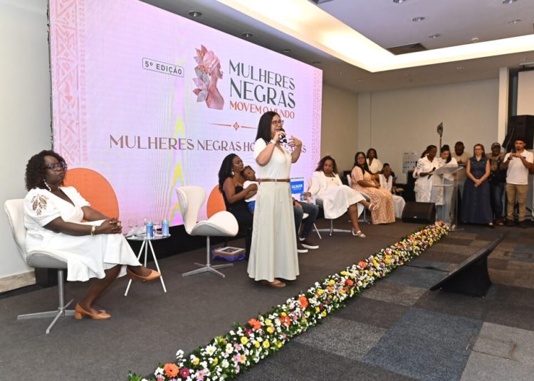 Reconhecimento: Evento Mulheres Negras Movem o Mundo homenageia servidoras de destaque da Prefeitura de Salvador