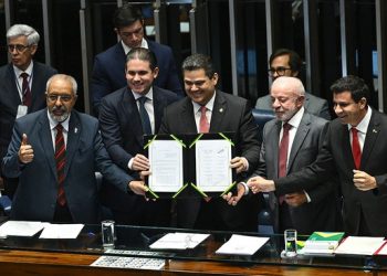 Emenda Constitucional garante fim da escala 6×1